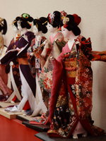 geisha dolls with different gestures 