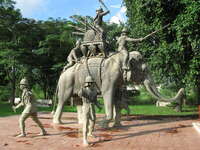 20080923164249_bronze_elephant_statue_near_elephant_kraal