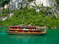 sailing halong bay Ninh Binh, Halong Bay, Quang Ninh province, Vietnam, Asia