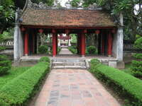 20081008121524_entrance_to_temple_of_literature
