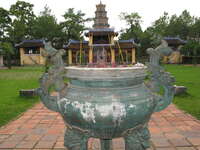 sky mother urn Hue, South East Asia, Vietnam, Asia