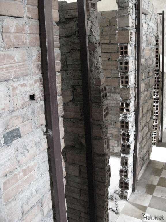 prison cells in tuol sleng