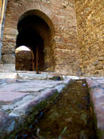 20101114104057_view--gate_of_the_halls_of_granada