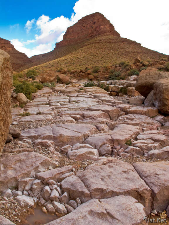 rock path of todra gorge