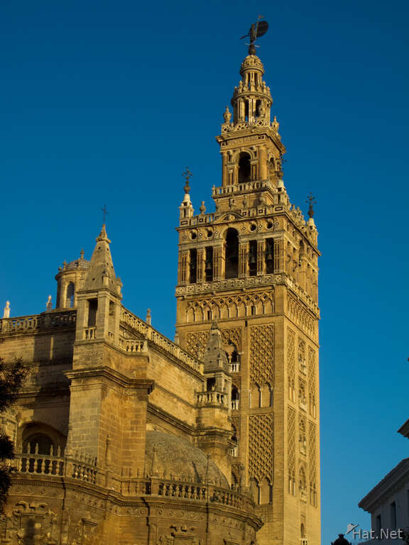 seville cathedral minaret