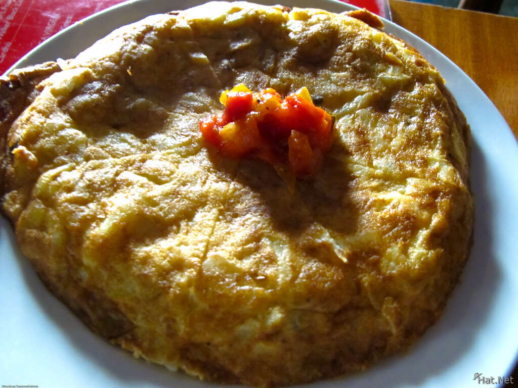 spanish tortilla - bodega bar malaga